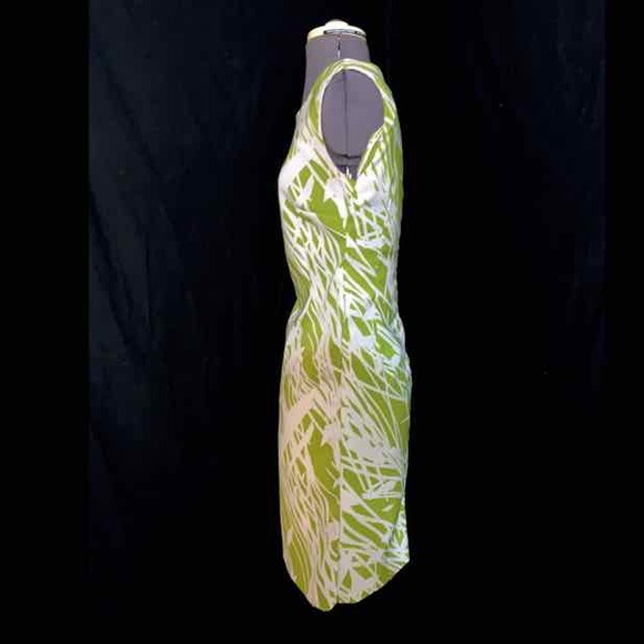 Green and White Printed Dress - Picture 5 of 7